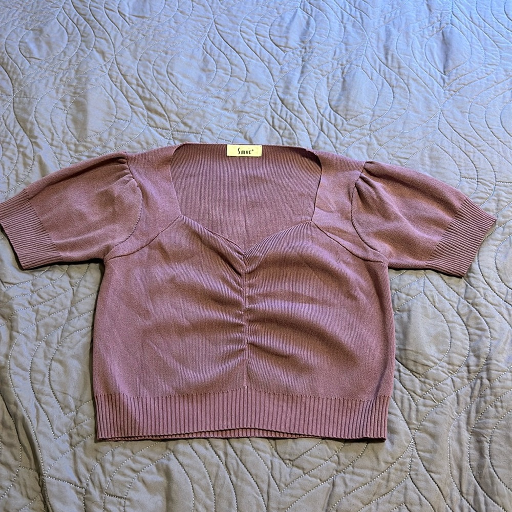 Cropped shirt with belle sleeves